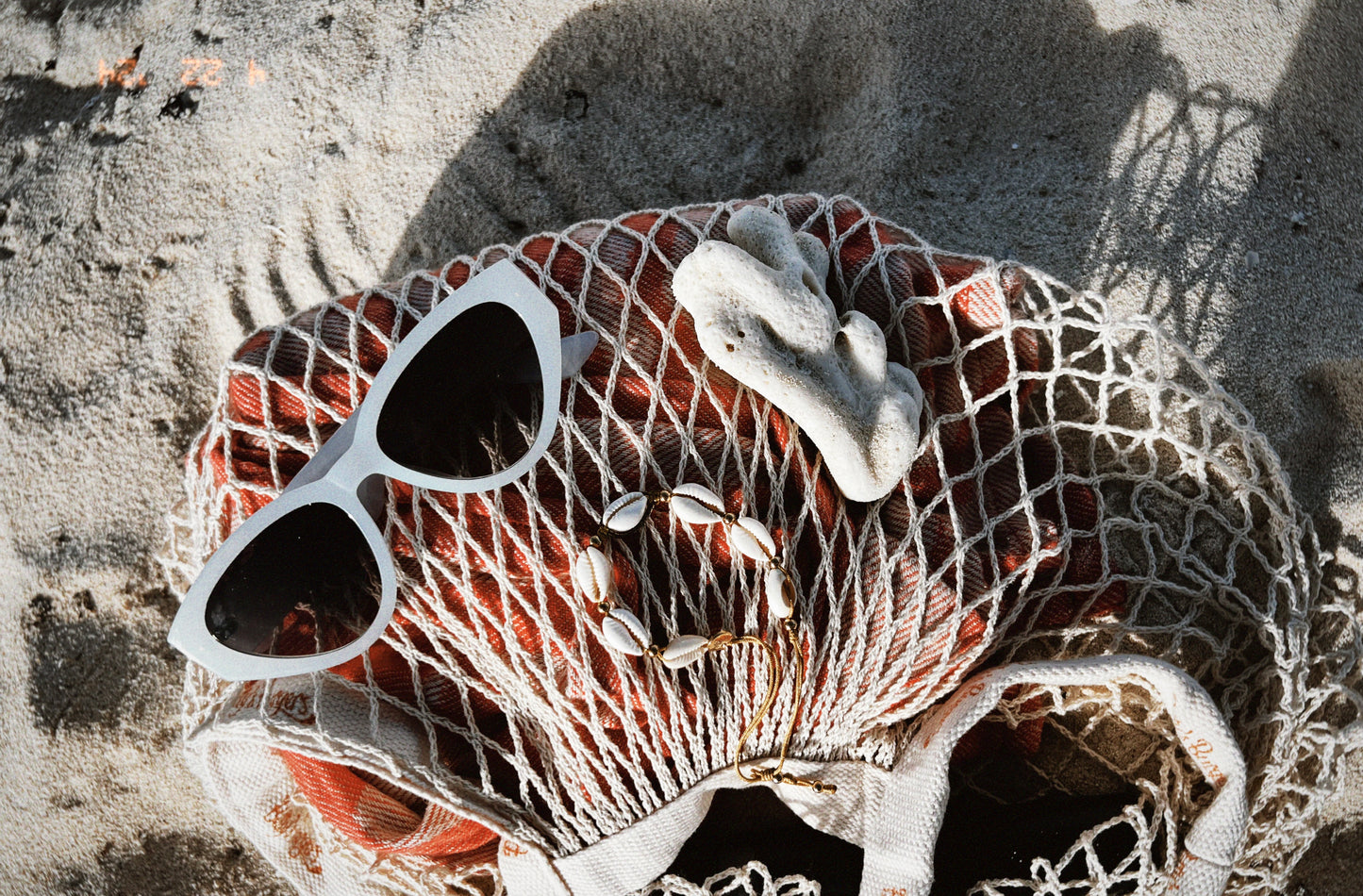 FIJI ISLAND COWRIE SHELL BRACELET